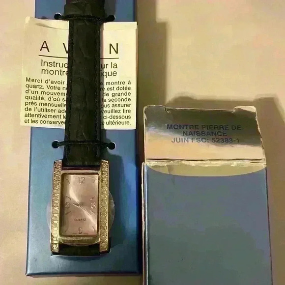 Avon June birthstone vintage watch- new with box - Picture 3 of 3